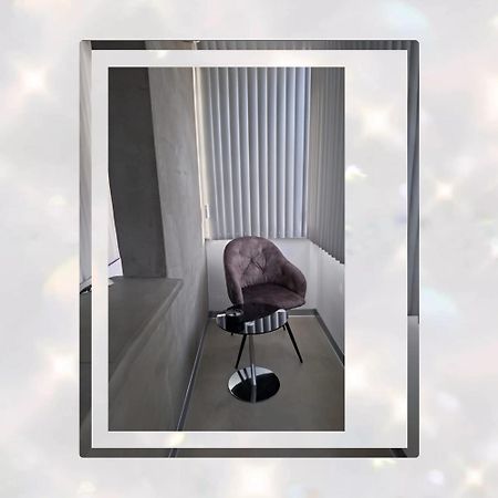 Studio Lux, Elegant & Confortabil براشوف المظهر الخارجي الصورة